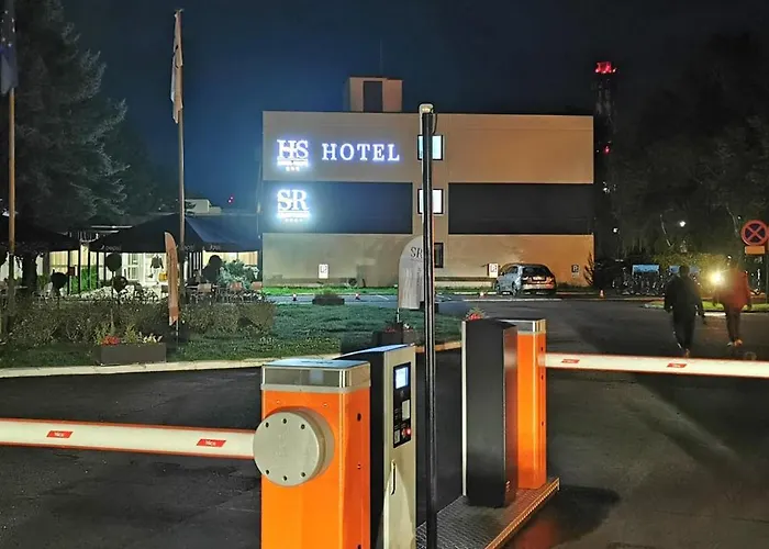 Aida Solny -a048 Apartment